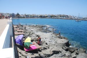 Imagen de las plataformas solarium ubicadas en la zona de La Lajilla, en Arguineguin