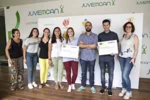 las Palmas de Gran Canaria, 09 Agosto 2016. El consejero de Educación y Juventud del Cabildo de Gran Canaria, Miguel Montero, hace entrega de los premios del Concurso  Imagen gráfica JuveMcan.