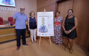 Las Palmas de Gran Canaria. 05/08/16. El consejero de Medio Ambiente del Cabildo de Gran Canaria, Juan Manuel Brito; la alcaldesa de Mogán, Onalia Bueno; y la directora general de Cultura del Gobierno canario, Aurora Moreno, presentaron hoy en rueda de prensa la 27 edición del Encuentro por Veneguera.