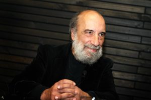 El poeta chileno Raúl Zurita