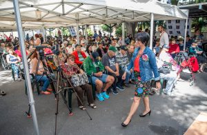 Las Palmas de Gran Canaria, 5 de octubre de 2016. La consejera de Política Social y Accesibilidad del Cabildo de Gran Canaria, Elena Máñez, inaugura el acto de celebración del Día del Mayor con personas usuarias de la red insular de centros de mayores.