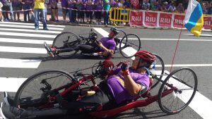 corredores-de-handbike-durante-el-recorrido